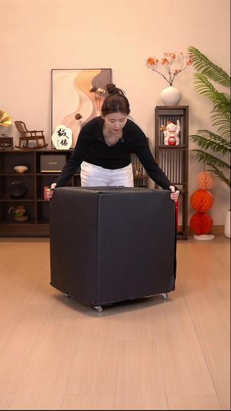 大尺寸宽座设计,给身体足够舒展空间,不管是慵懒倚靠、放松小憩,都能自在不拘束。#溜溜凳 #沙发 #家具 #凳子 #椅子