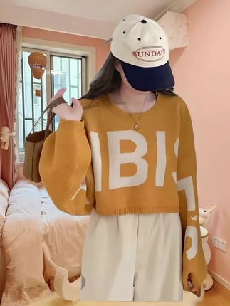 韩国圆领撞色字母针织衫女25秋冬新款休闲风宽松显瘦百搭短款上衣#针织衫#圆领针织衫#短款上衣#宽松版型