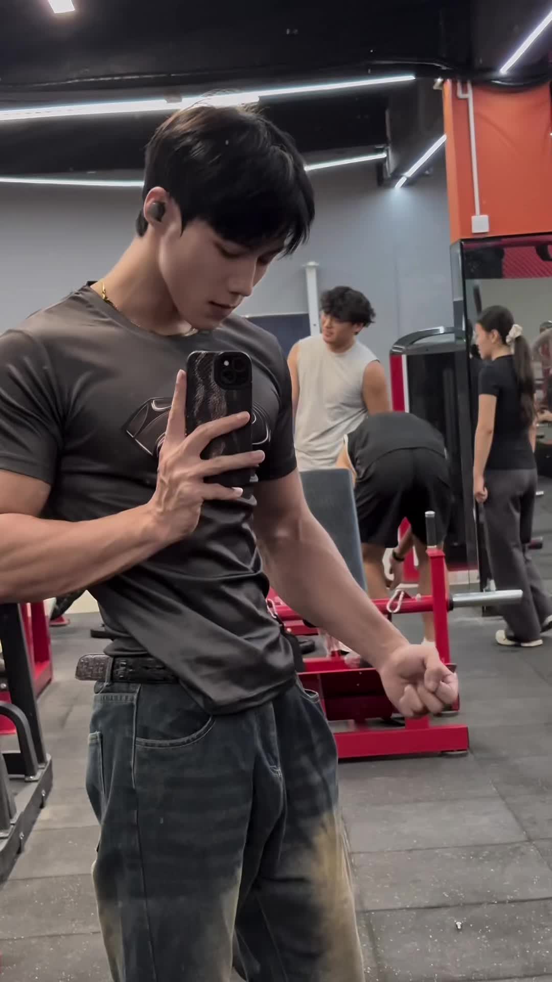 这简直就是爱情#宽肩窄腰#薄肌男孩#感觉至上