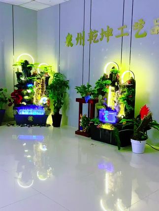 客厅玄关公司门店落地鱼缸循环水假山流水喷泉装饰摆件#流水摆件 #家居摆件#假山流水 #适合放在客厅的摆件推荐 #水幕墙流水屏风