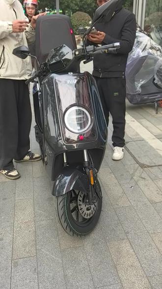 恭喜帅哥,再次成为我们小牛最尊贵的车主,NX风速版空间大,经典款,爱不释手,直接下单,感谢支持,祝用车愉快!