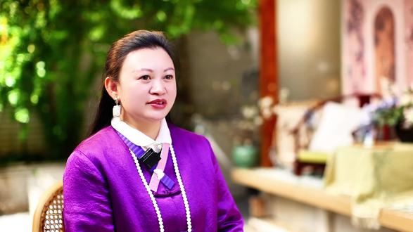 洋哥对话佛山市养老服务产业协会招商部副部长、名媛雅舍艺术疗愈空间主理人卢淑媛,带你探究养老和心理健康的话题#养老服务 #银发经济 #协会发展#心理疗愈