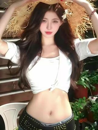 #张予曦毕雯珺好权威两张脸 #张予曦毕雯珺真拍了红裙抱 #深情眼 #张予曦 #毕雯珺