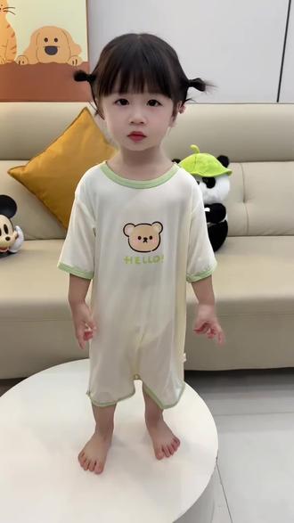 天气热起来了,还是这种莫代尔#防踢睡袋 更好穿,凉凉滑滑的凉感很舒服,软糯亲肤吸汗又透气。#儿童睡袋 #连体睡袋 #宝宝踢被子