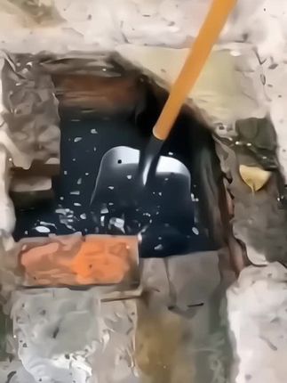 大号下水道尖锹掏粪方锹孔长商用新款漏眼淤泥清理工具污水勺捞#下水道 #水缸 #古井