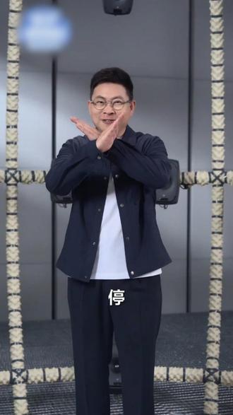 华为FreeBudsPro5 逛新春庙会人挤人再也不怕丢!离线查找功能超实用,断连也能定位耳机最后位置,点击本地响铃就能快速找到,在人山人海的庙会里再也不用慌慌张张到处找耳机~#华为FreeBudsPro5 #华为新春礼 #一马当先年年有为 #防丢神器 #逛吃必备 282026