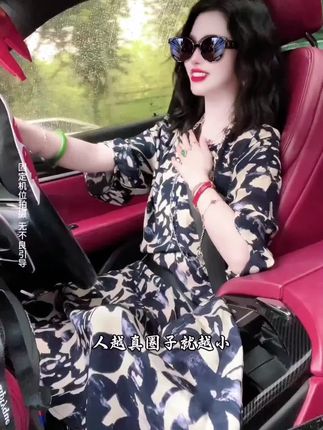 夏季时尚复古高贵气质法式连衣裙子2025夏季新款宽松显瘦碎花小众