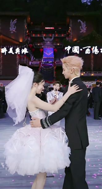 💍 又是撒糖的时刻!好看!爱磕~#紫悦龙霖 #OK夫妇 #CP#节目效果@龙悦🐰(龙浩天妹妹) @紫霖-爱乐L