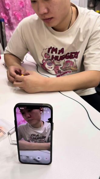 #情侣日常 豆包总是会平等的撞飞每一个人