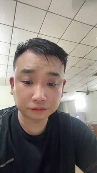 亲戚,么事叫亲戚呀?你老头这边叫堂亲,你老娘这边叫表亲,你老头要混的好,叔叔呀么事哈是亲戚,你老娘要混的好,舅舅绝对喜欢你,你要混的好,哈是亲戚,但是兄弟,你要混的不好,放心,你没得亲戚😂#抖音推广 #情感故事 #励志正能量 #湖北方言 #情感共鸣