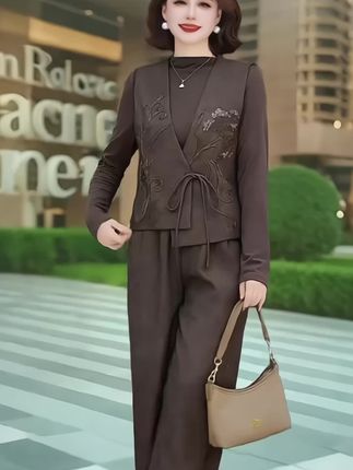 #秋季穿搭 #时尚妈妈装 #洋气减龄 #三件套穿搭 #高级感穿搭 @DOU+小助手