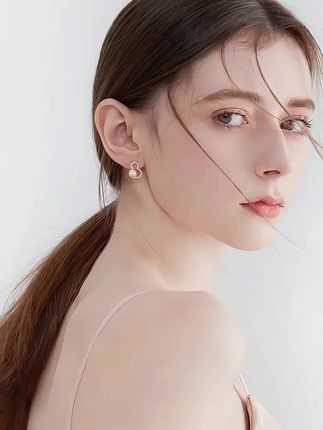 #耳钉 #耳钉耳饰 #耳饰 #耳环 #精美耳饰 @巨量千川 @抖音热点宝