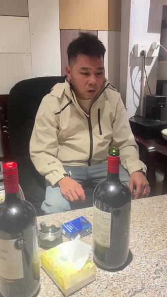 还没过年怎么回来了。