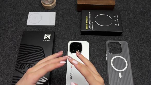 千万不要乱花钱买配件了!我的IQOO15全家桶配件大家直接抄 #IQOO15钢化膜 #IQOO15 #IQOO15手机壳 #抖音精选 #青年创作者成长计划