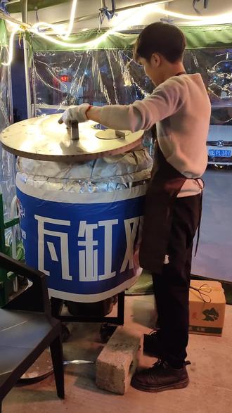翰林居餐厅🔥瓦缸鸡的香气,是努力的味道。💪 #摆摊日常 #生活点滴