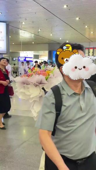 【哈喽kitty】悠鹿迪甜梦日记一盆永不枯萎的积木花积木拼装花束DIY#视频同款