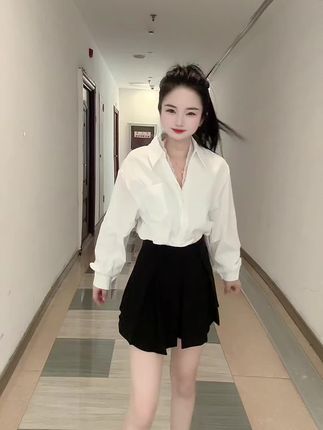 “关于明天的事,后天就知道了,吃饱,睡好,给时间点时间!”#职场通勤穿搭 #小个子穿搭 #梨形身材穿搭 #简约风穿搭 #小个子显高显瘦穿搭
