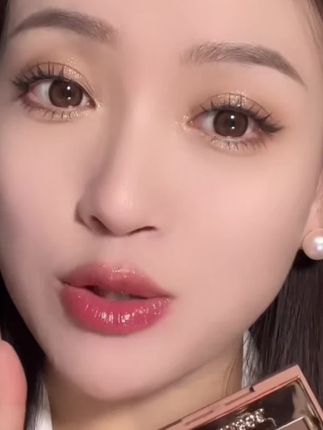 四色眼影盘,物尽其用,新手小白,懒人,都能快速入手。 #美妆分享 #眼影盘#眼影#强烈推荐 #眼妆 @DOU+好生意 @DOU+小助手
