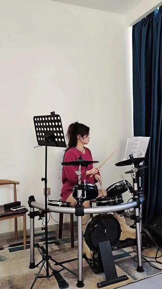你女朋友很漂亮,但她会这个吗#架子鼓 #练鼓日常