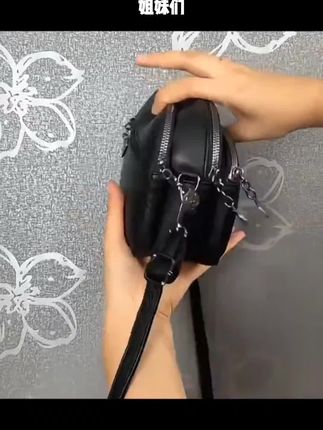 2025新款复古小圆包气质百搭手机包多层软皮单肩斜挎大容量妈妈包