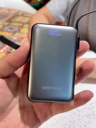 快充,能带上飞机,1万毫安,个头不大,真不错!#充电宝 #手机配套