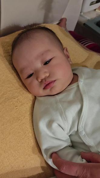 #治愈的笑容 #爱笑的宝贝 #婴语交流 #婴儿笑 #爱笑的宝宝很可爱
通俗:男的不分年龄大小都喜欢美女
高尚:爱美之心人皆有之