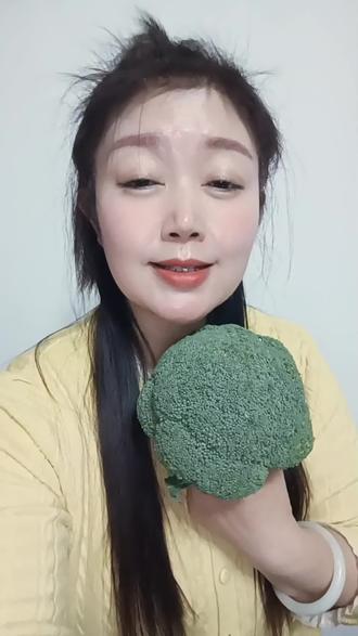 马小花专属云南高山西蓝花,14.8元5斤装性价比很高,很嫩也很新鲜,让我彻底实现了爱吃西蓝花的自由。#抖音商城 #马小花专属云南高山西蓝花 #马小花专属 #西蓝花 #种草 @抖音Dou+上热门