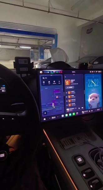 停车只能找没人的时候用一下,社恐人事勿用 #小米汽车倒车 #小米汽车#su7 #自动泊车 #小米汽车倒车
