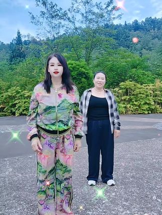 #女人自信就是美 #记录美好生活每一天 #越跳越开心 #哈哈哈娱乐一下😂😂😂 #和姐妹合拍