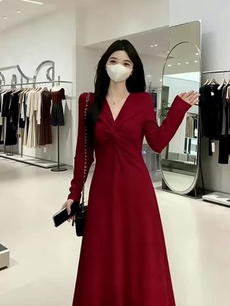大码法式连衣裙。#大码女装 #小众又有设计感的连衣裙推荐 #时髦精的冬天这样穿 #魅力值拉满的黑色长裙推荐 #好物推荐