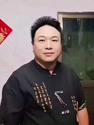 ¥6.9辣夫人手撕素牛排辣条香辣小时候童年味道美味经典零食嚼劲#辣夫人手撕素牛排#辣条香辣小时候童年味道#经典零食有嚼劲#解馋小零食推荐