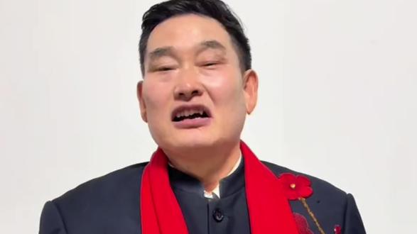 大衣哥朱之文爱女大婚,朱雪梅体格比新郎大一圈,陪嫁嫁妆为顶格 朱之文女儿朱雪梅出嫁,嫁妆真的非常豪华了 #大衣哥 #大衣哥朱之文 #朱雪梅 #婚礼现场 #马上开拍