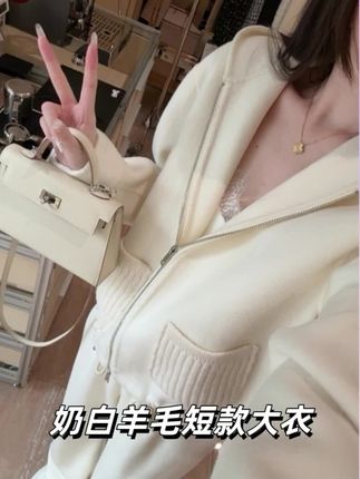 质感超好,还保暖的白色大衣!一定不能错过!#轻奢女装 #高品质 #名媛风 #女人味 #秋冬大上新