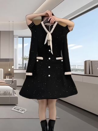 #每日分享 #时尚气质穿搭 #新品穿搭 胖妹妹大码女装轻奢小香风连衣裙秋冬新款百搭显瘦时尚气质A字裙