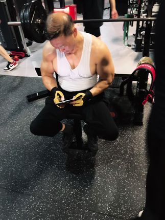 六十岁爱运动的小伙子#洪家铁线拳 #正能量
