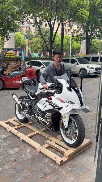 国产四缸大宝马#无极660rr #98moto