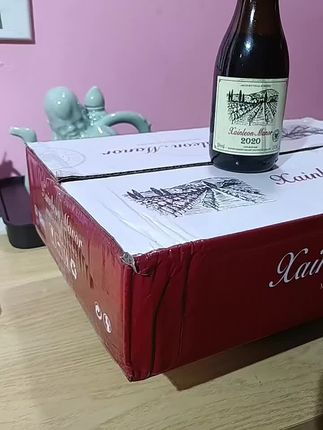 暮色漫进窗时,开一瓶法国晚安小酒。果香轻绕舌尖,微醺漫过疲惫,连呼吸都慢下来。睡前这杯温柔,是给今天的自己最好的收尾。 #法国进口晚安酒 #微醺助眠时刻 #睡前仪式感