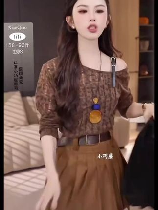#2025新款秋季上新性感辣妹风豹纹斜肩长袖上衣+半身裙洋气套装女#长袖t恤 #百褶半身裙#套装两件套#早秋新款
