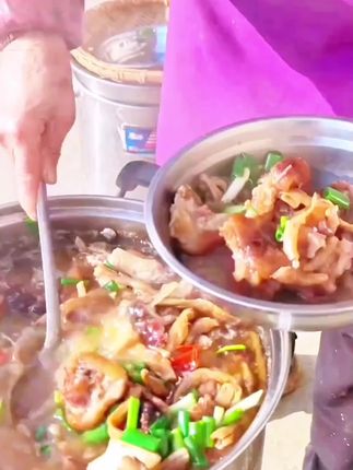 这样的干四季豆皮你们吃过没有,用来顿腊肉安逸很呢,#那些尝一口就忘不掉的特色美食 #干四季豆 #干四季豆炖腊肉