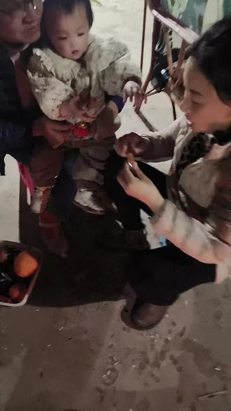 宝宝一岁一个月咿咿呀呀学说话