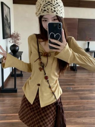 复古高级感气质修身长袖T恤格子A字半身裙女秋季新款时尚套装#长袖t恤 #半身裙 #套装#秋季新款 #女装