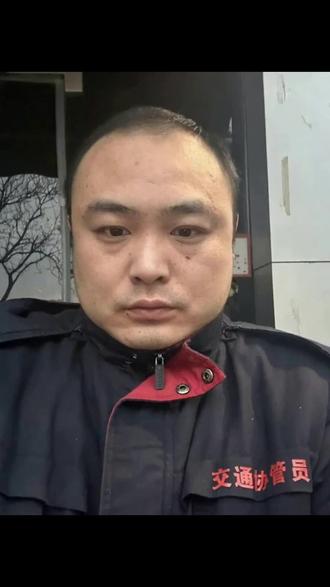 #AI不好意思认错人了