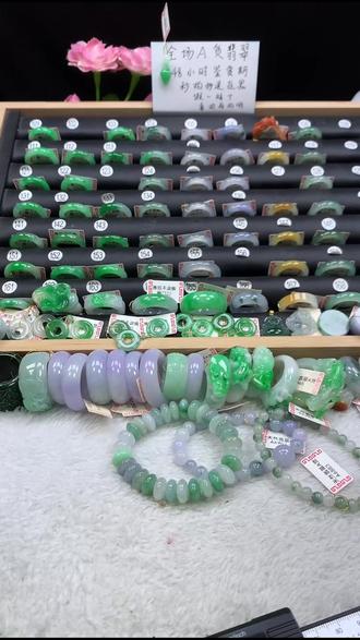 超多好物,快来直播间看看