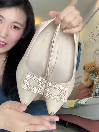 上班站一天都不累脚 太舒服了#通勤搭配 #高跟鞋 #脚宽脚胖都可以 #百搭鞋子 #美鞋控