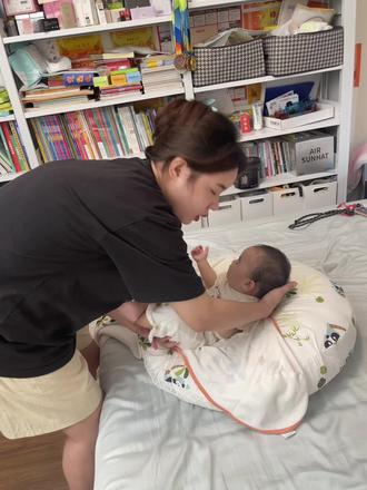 家里有小月龄孩子的防惊跳包巾真的有用 养成习惯之后衔接自主入睡就轻松多了#防惊跳包裹法