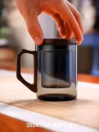 轻奢加厚耐热玻璃双木泡茶杯主人杯手工木把家用防烫高档办公茶杯#茶具好物推荐 #茶生活 #茶百道 #茶文化 #今天你喝茶了吗