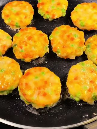 开学了,不知道吃什么的,试试这个果蔬虾仁饼#美味早餐 #营养丰富 #硕倍鲜美式杂菜