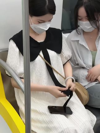 夏季新款韩版宽松娃娃领拼色减龄显瘦翻领中长款孕妇连衣裙#孕妇连衣裙 #娃娃领连衣裙 #时尚减龄 #怀孕穿什么 #一个身体两个心跳