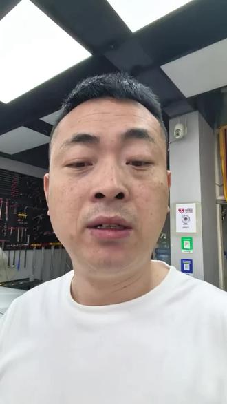 今年拜命年有点背,不敢说话,怕挨打 #西安国良汽车凹陷无痕修复 #华为手机 #苹果手机