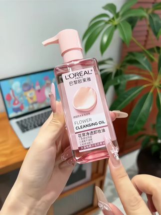 谁懂啊,竟然薅到了欧莱雅卸妆油的大羊毛,以油溶油的黑科技,遇水瞬间乳化,直接实现清洁修护一步到位#卸妆油分享 #卸妆的重要性 #护肤分享 #清洁毛孔 #卸妆分享